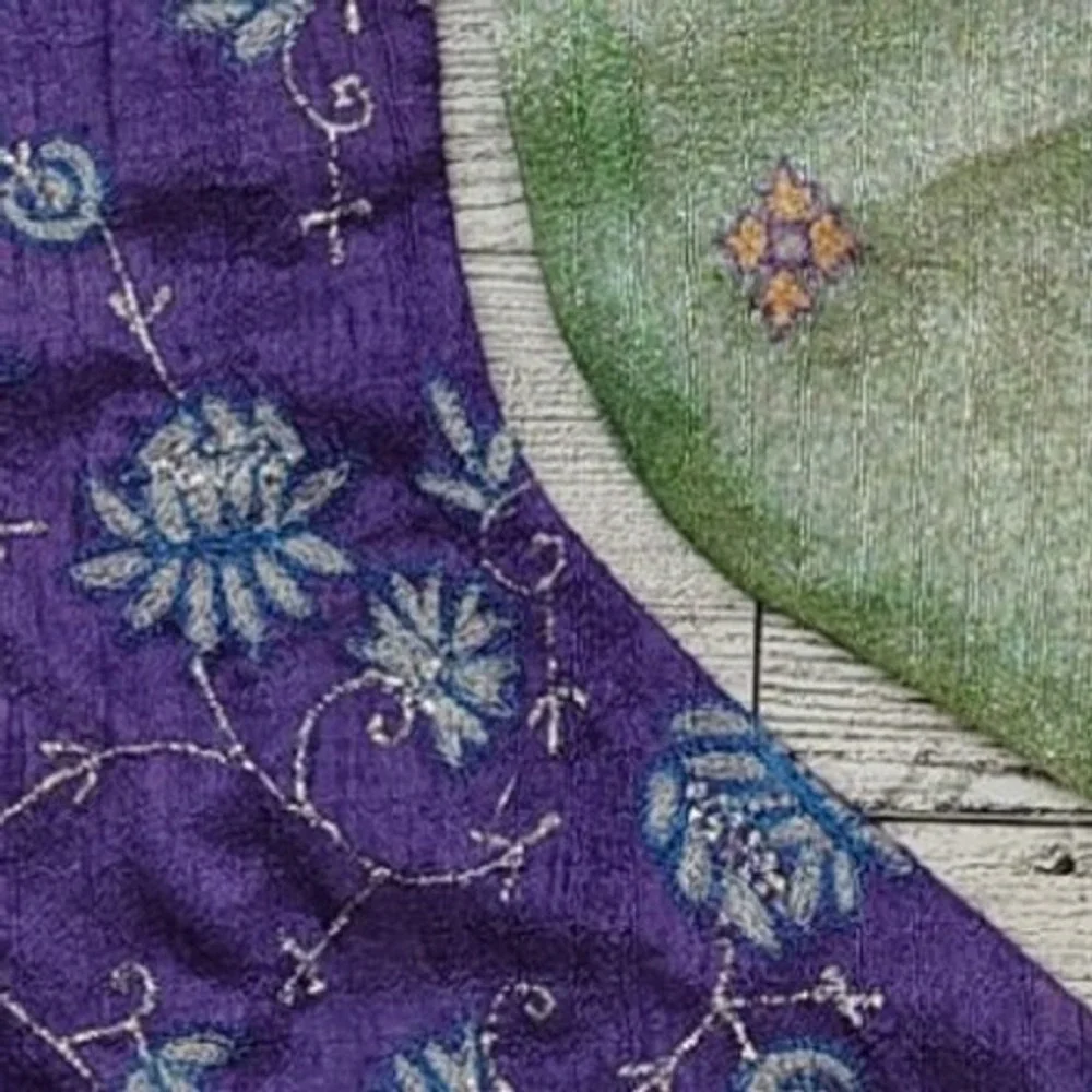 N/A set embroidered